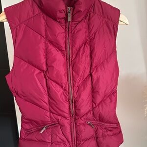 add Down Fuchsia pink puffer Vest women’s size 4